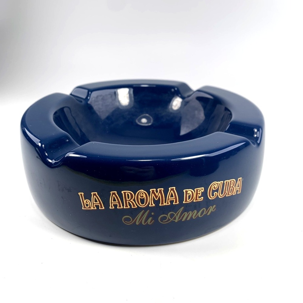 LA AROMA‎ DE CUBA NOBLESSE Large 8.5" CIGAR ASHTRAY Ceramic ~ Blue w/ Autograph